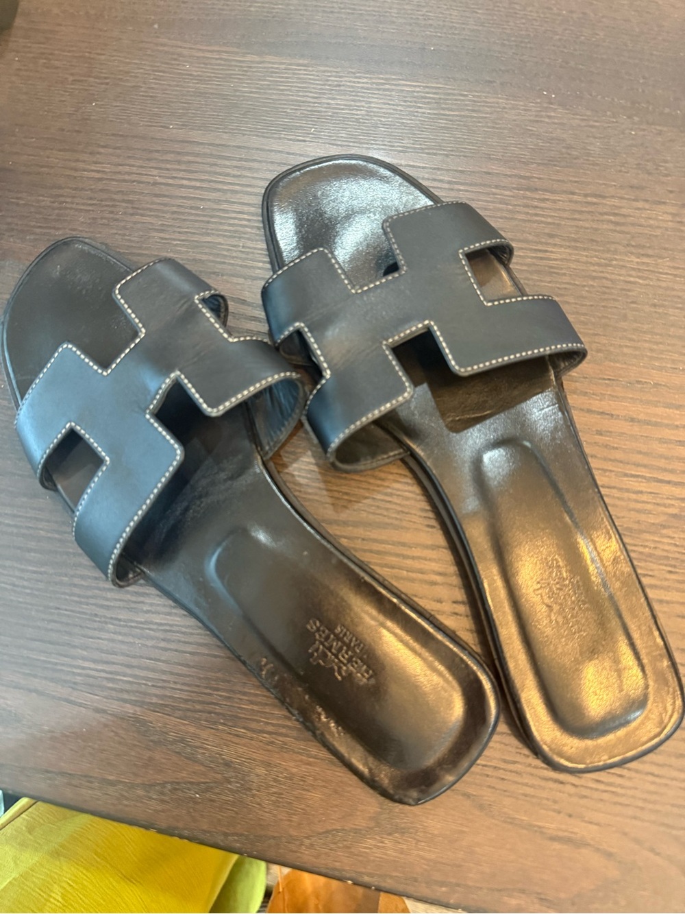 Hermes Oran Black Leather Slide Sandals - Classic Open-Toe Design